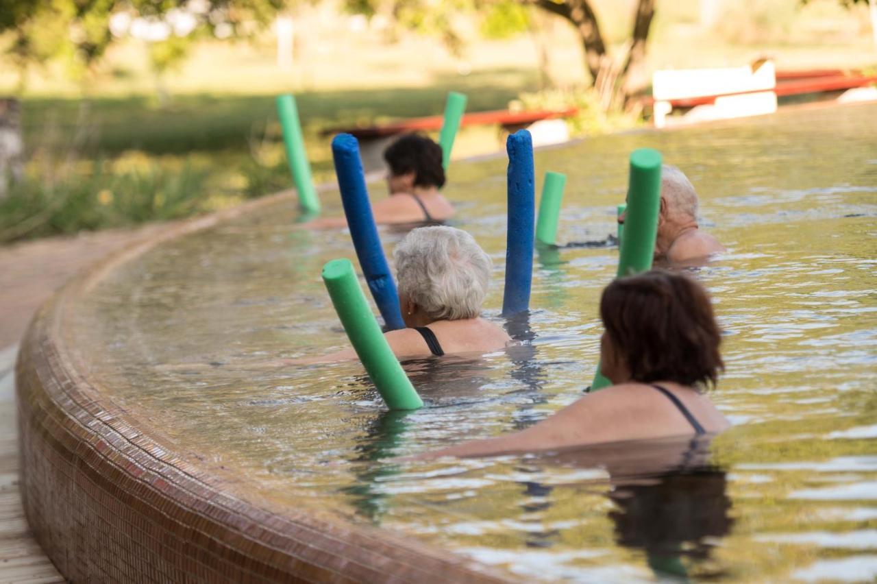 Martfu Hotel Thermal Spa Luaran gambar